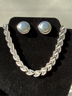 Trifari Jewelry Necklace Earrings Silver-Tone Adjustable 14-16 Inches Vintage